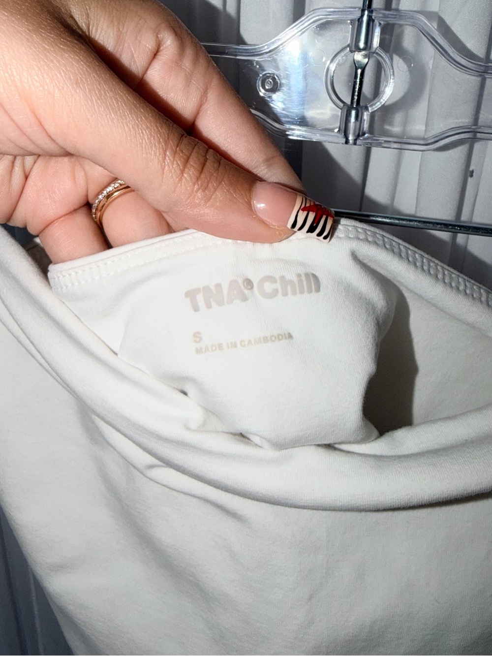 Aritzia TNA Chill White Crop Top